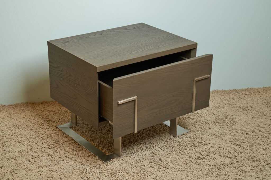 NIGHTSTAND JANINE